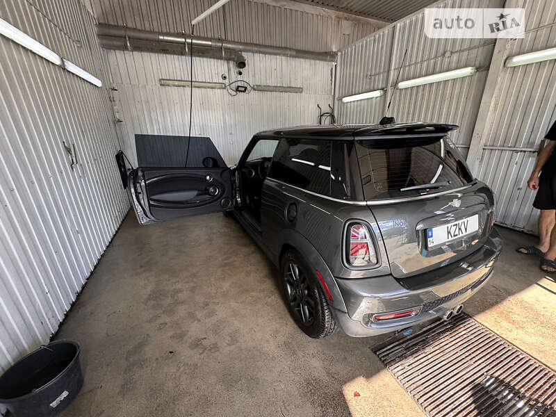 Хетчбек MINI Hatch 2011 в Києві