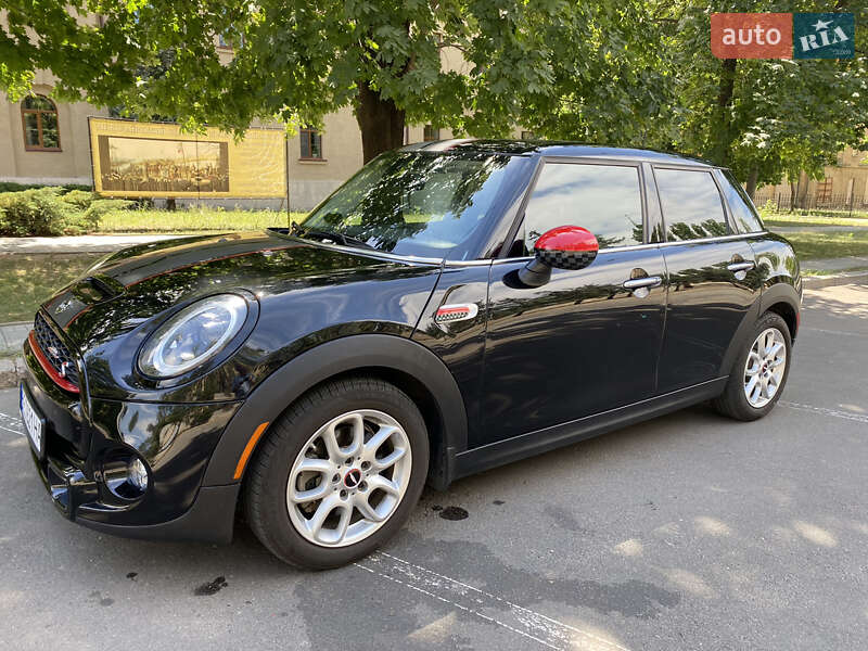 Хэтчбек MINI Hatch 2018 в 