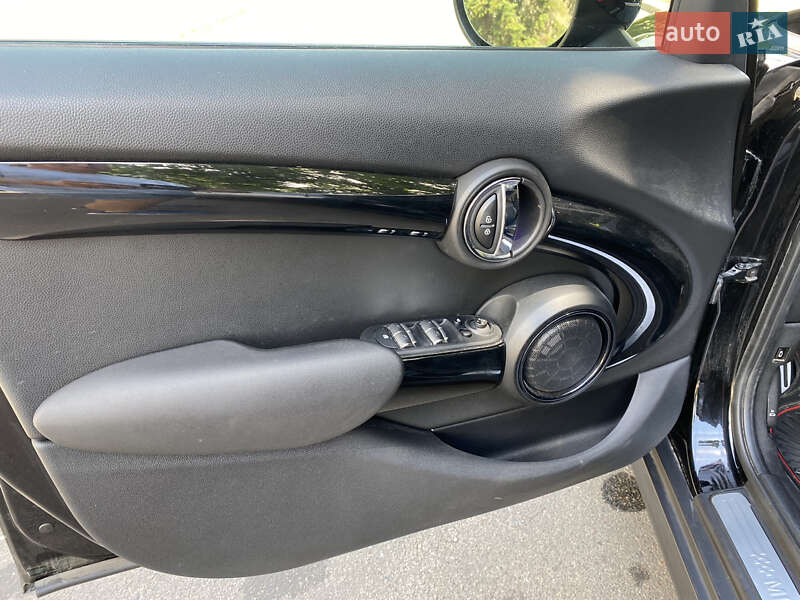 Хетчбек MINI Hatch 2018 в Києві