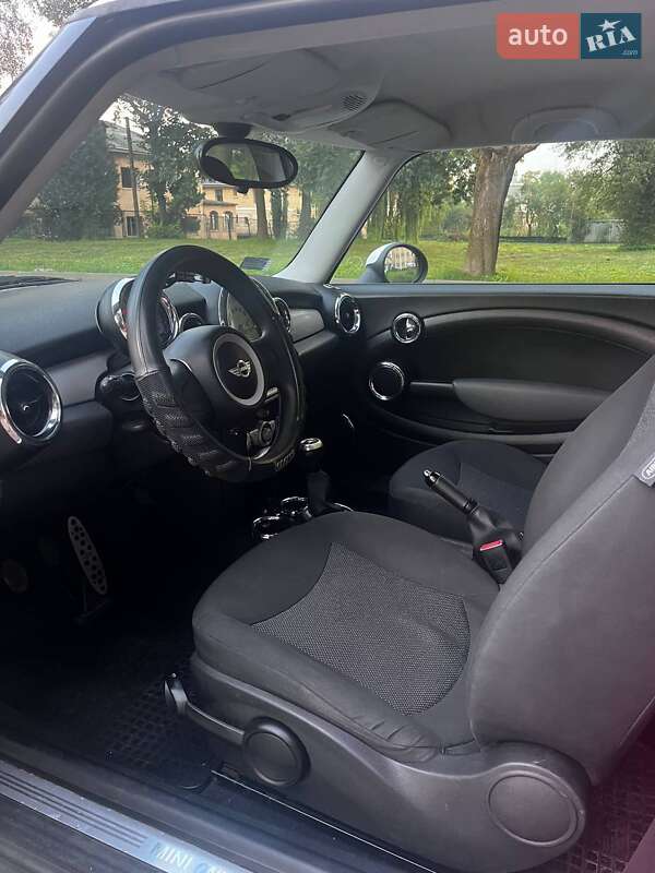 Хетчбек MINI Hatch 2007 в Львові