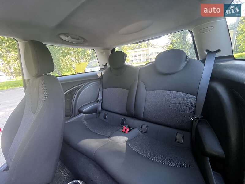Хэтчбек MINI Hatch 2007 в Львове