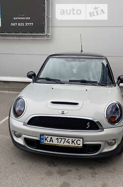 Хэтчбек MINI Hatch 2013 в Киеве