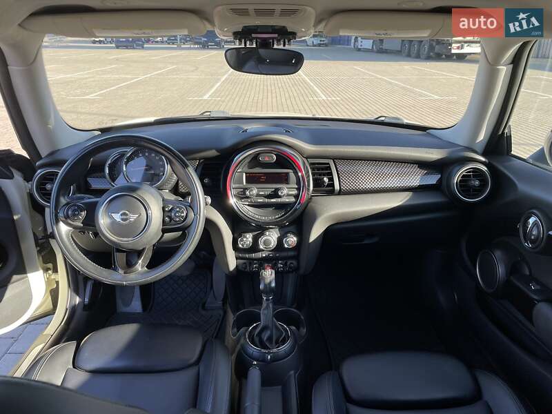 Хэтчбек MINI Hatch 2014 в Тернополе