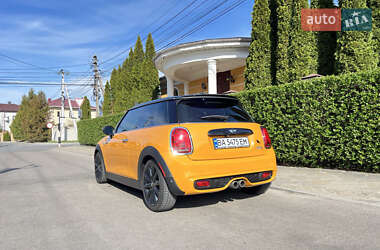 Хэтчбек MINI Hatch 2014 в Киеве
