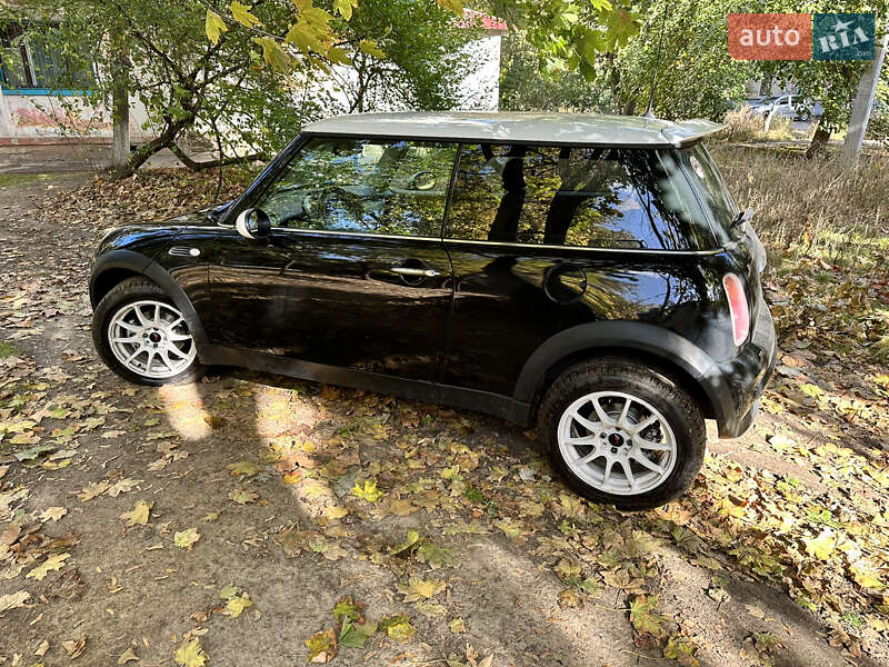 Хетчбек MINI Hatch 2004 в Миколаєві