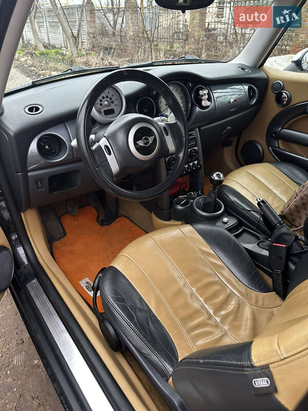 Хетчбек MINI Hatch 2004 в Миколаєві