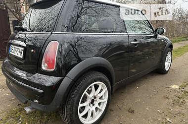 Хэтчбек MINI Hatch 2004 в Николаеве