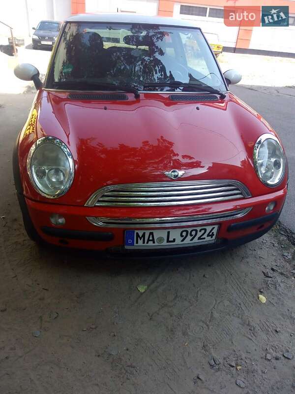 Хэтчбек MINI Hatch 2004 в Кременчуге
