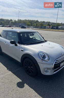 Хэтчбек MINI Hatch 2017 в Киеве фото Хэтчбек MINI Hatch 2017 в Киеве