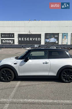 Хэтчбек MINI Hatch 2017 в Киеве фото 4 Хэтчбек MINI Hatch 2017 в Киеве