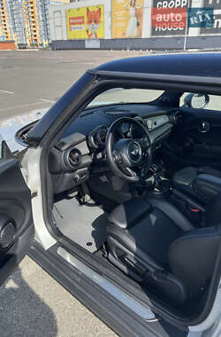 Хэтчбек MINI Hatch 2017 в Киеве фото 9 Хэтчбек MINI Hatch 2017 в Киеве