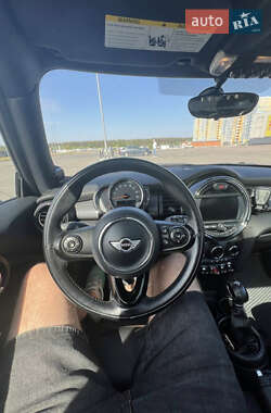 Хэтчбек MINI Hatch 2017 в Киеве фото 10 Хэтчбек MINI Hatch 2017 в Киеве