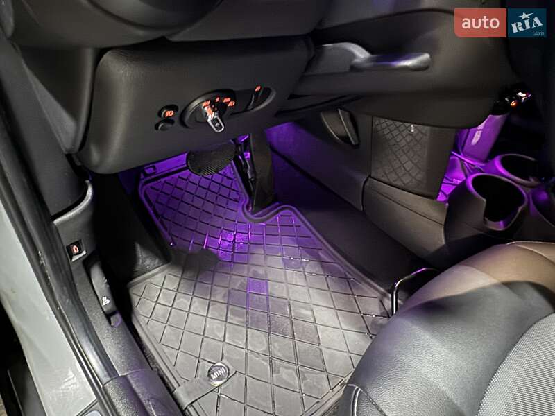 Хетчбек MINI Hatch 2021 в Києві