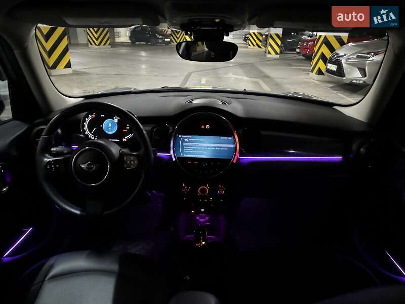 Хетчбек MINI Hatch 2021 в Києві