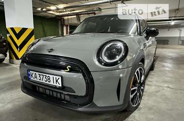 Хэтчбек MINI Hatch 2021 в Киеве