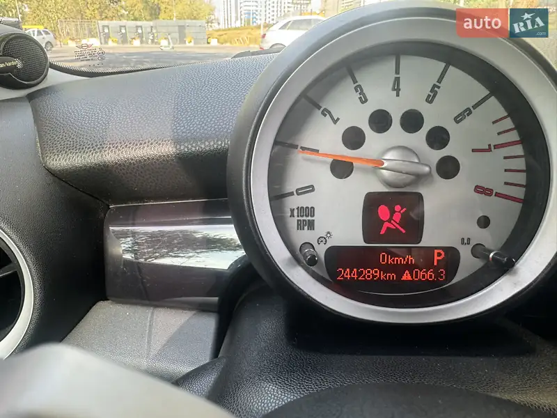 Хэтчбек MINI Hatch 2010 в 