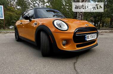 Хетчбек MINI Hatch 2016 в Миколаєві