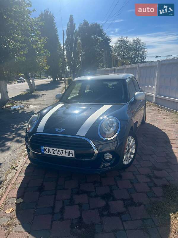Хетчбек MINI Hatch 2015 в Звягелі