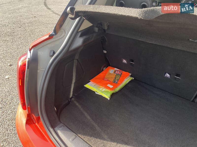 Хетчбек MINI Hatch 2015 в Львові фото 35 Хетчбек MINI Hatch 2015 в Львові