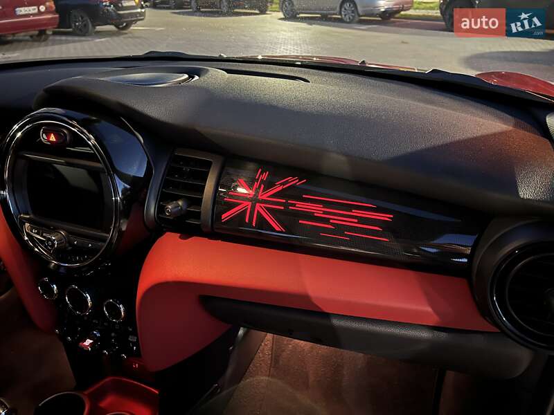 Хетчбек MINI Hatch 2019 в Рівному