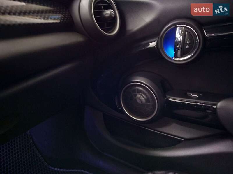 Хетчбек MINI Hatch 2015 в Києві