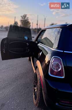 Хэтчбек MINI Hatch 2010 в 