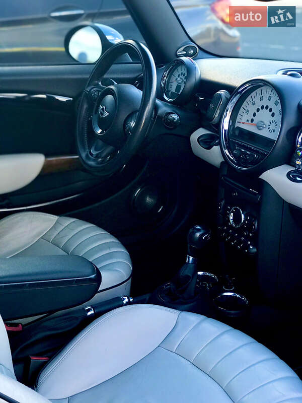 Хетчбек MINI Hatch 2012 в Полтаві