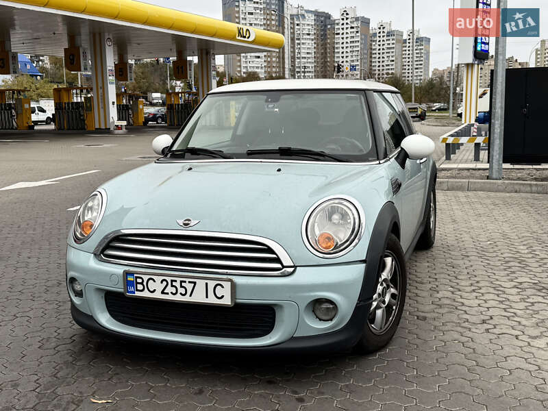 Хэтчбек MINI Hatch 2013 в Киеве фото 3 Хэтчбек MINI Hatch 2013 в Киеве