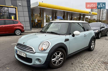 Хэтчбек MINI Hatch 2013 в Киеве фото Хэтчбек MINI Hatch 2013 в Киеве