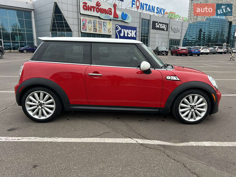 Хетчбек MINI Hatch 2011 в Умані