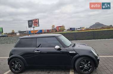 Хэтчбек MINI Hatch 2003 в Мукачево