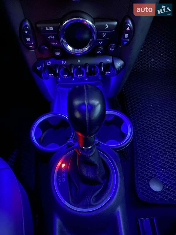 Хэтчбек MINI Hatch 2013 в Черноморске