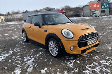 Хэтчбек MINI Hatch 2015 в Львове