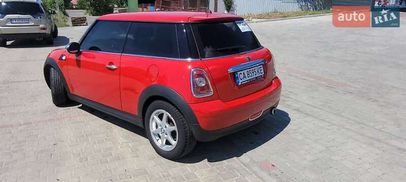 Хетчбек MINI Hatch 2009 в Черкасах