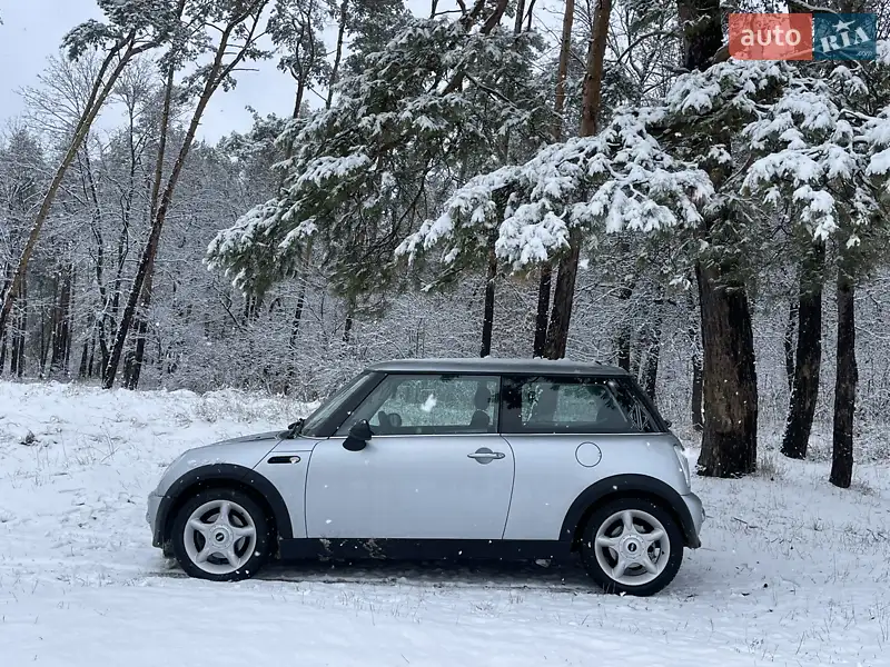 Хэтчбек MINI Hatch 2003 в 