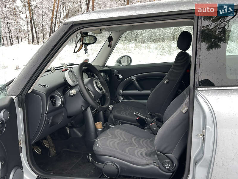 Хетчбек MINI Hatch 2003 в Житомирі
