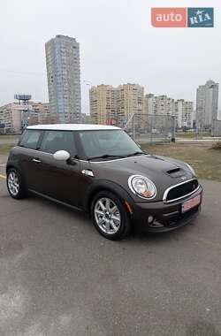 Хэтчбек MINI Hatch 2011 в 