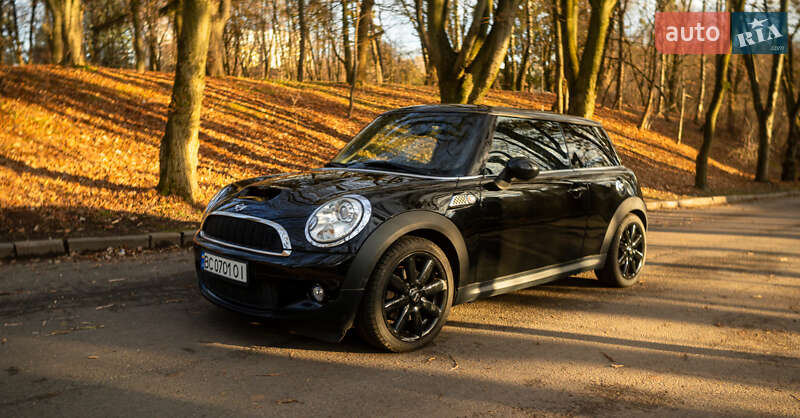 Хэтчбек MINI Hatch 2009 в Львове