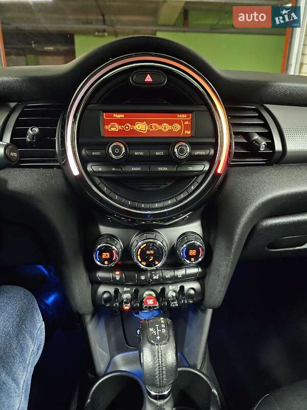 Хетчбек MINI Hatch 2015 в Львові