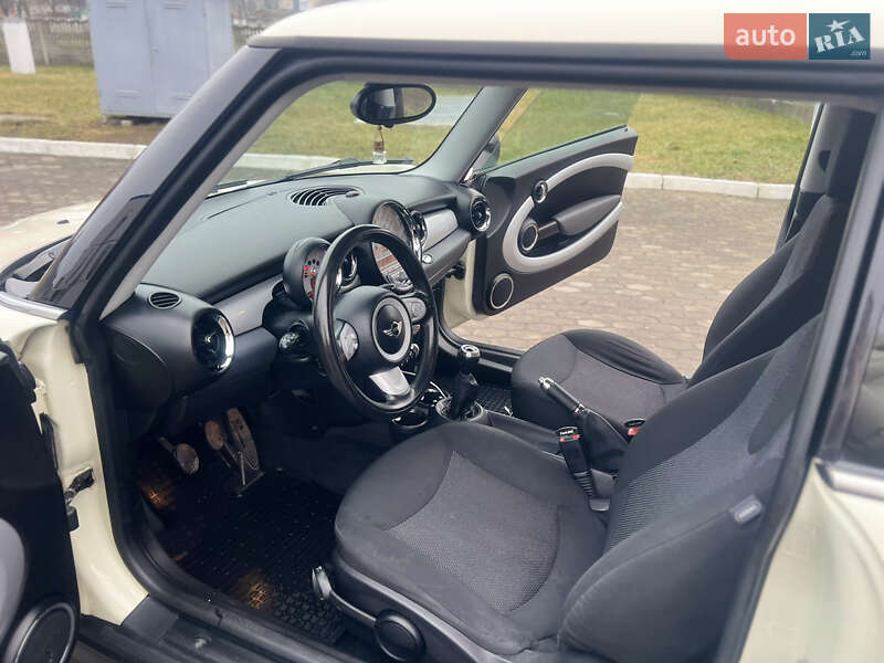 Хетчбек MINI Hatch 2008 в Рівному