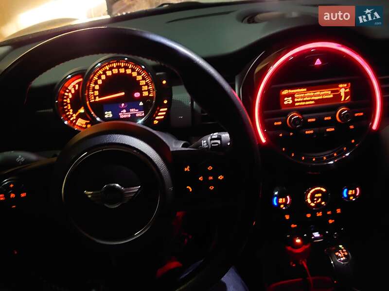 Хетчбек MINI Hatch 2015 в Кривому Розі