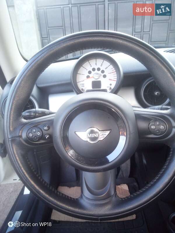 Хэтчбек MINI Hatch 2013 в Раздельной