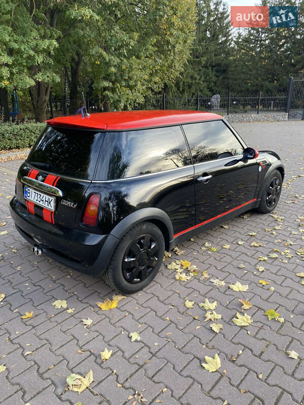 Хэтчбек MINI Hatch 2003 в Миргороде