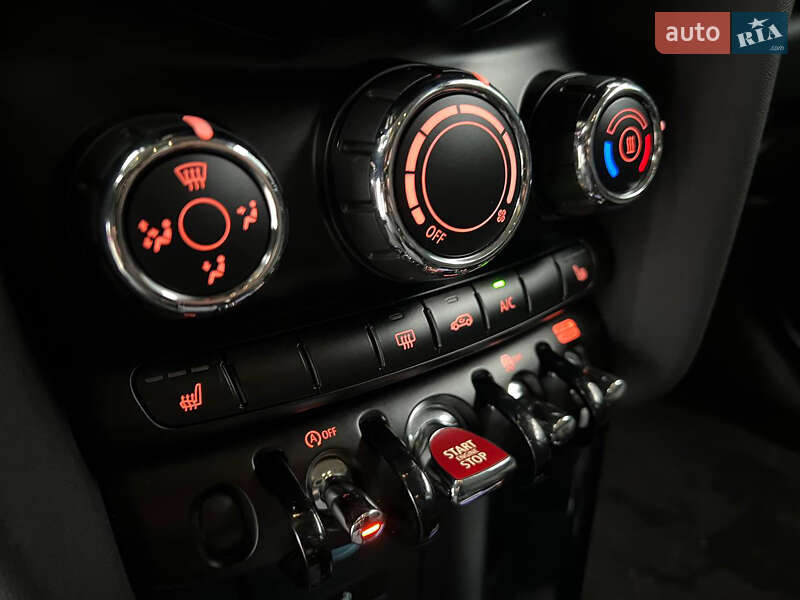 Хэтчбек MINI Hatch 2022 в Киеве