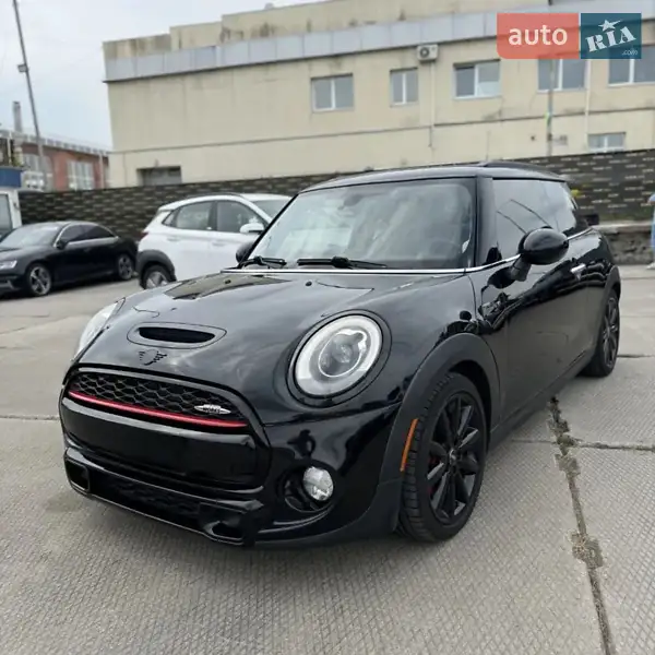 Хетчбек MINI Hatch 2014 в 
