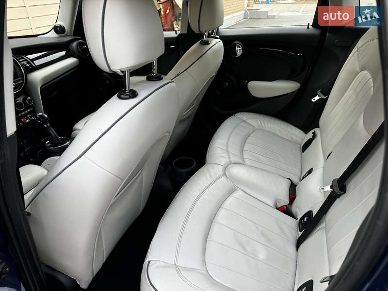 Хетчбек MINI Hatch 2015 в Києві