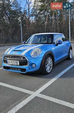 Хетчбек MINI Hatch 2015 в Горі