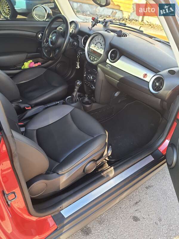Хетчбек MINI Hatch 2012 в Броварах
