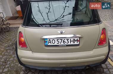 Хетчбек MINI Hatch 2002 в Хусті