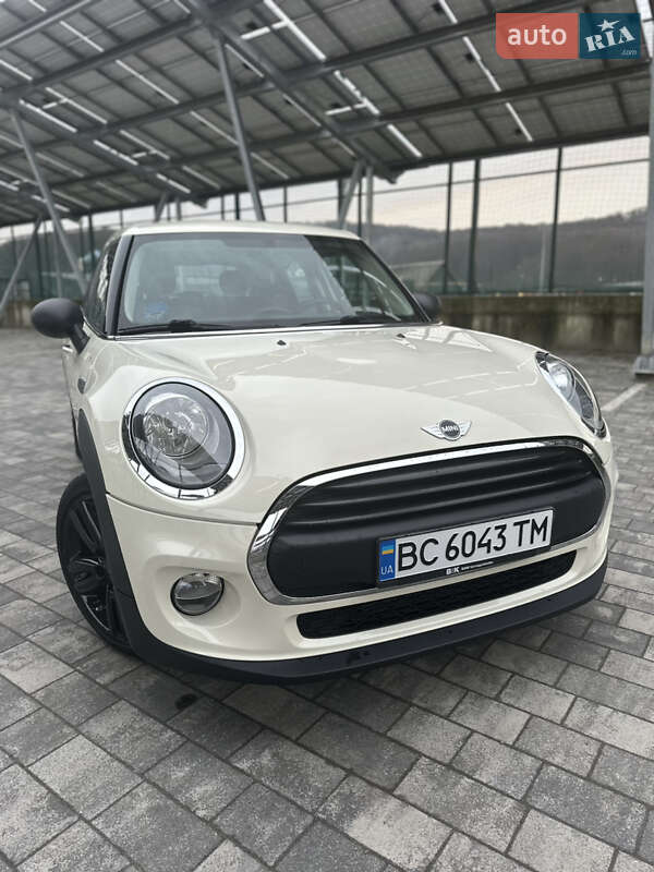 Хэтчбек MINI Hatch 2016 в Львове